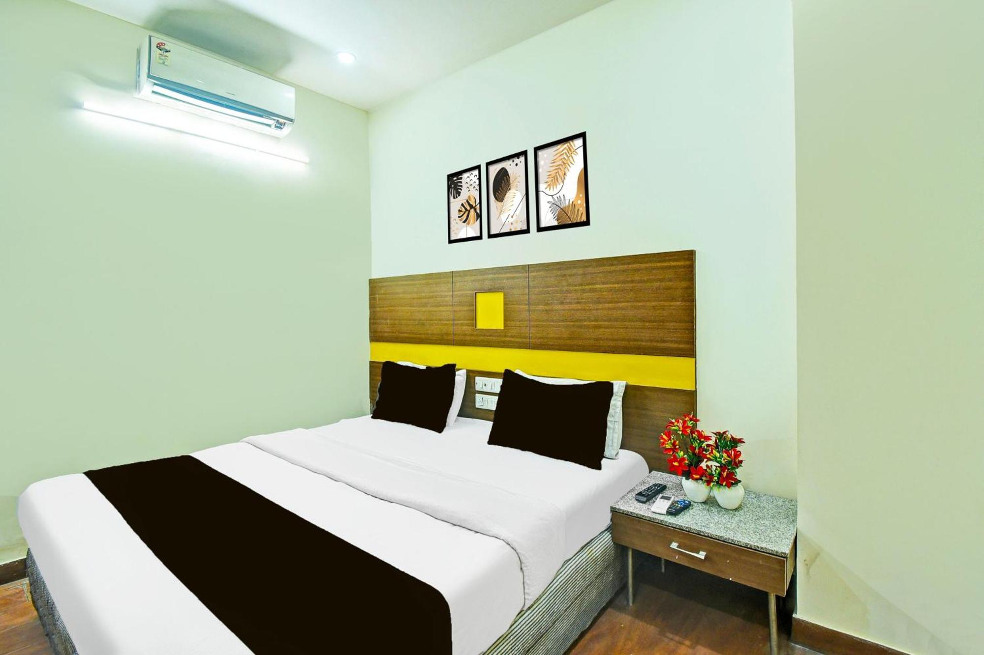 Super Townhouse Amrapali Circle Formerly Hotel Aqua Divisione di Divisione di Jaipur Esterno foto
