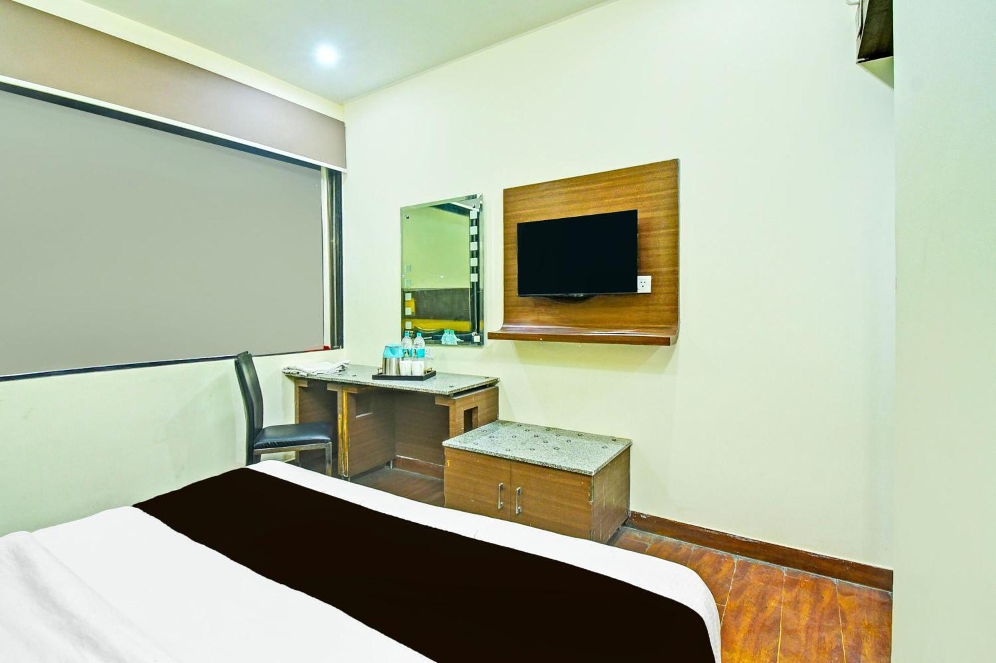 Super Townhouse Amrapali Circle Formerly Hotel Aqua Divisione di Divisione di Jaipur Esterno foto