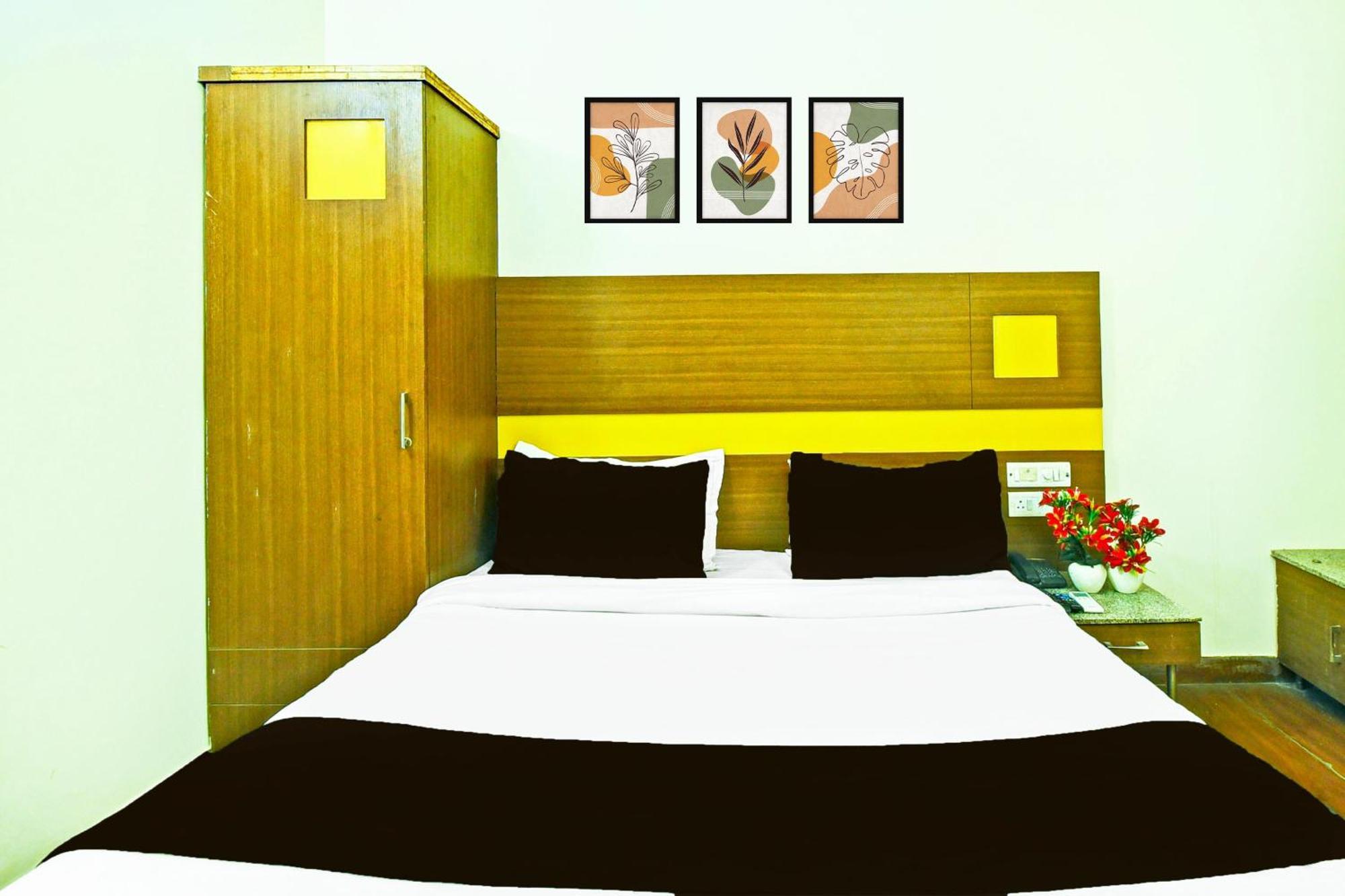 Super Townhouse Amrapali Circle Formerly Hotel Aqua Divisione di Divisione di Jaipur Esterno foto