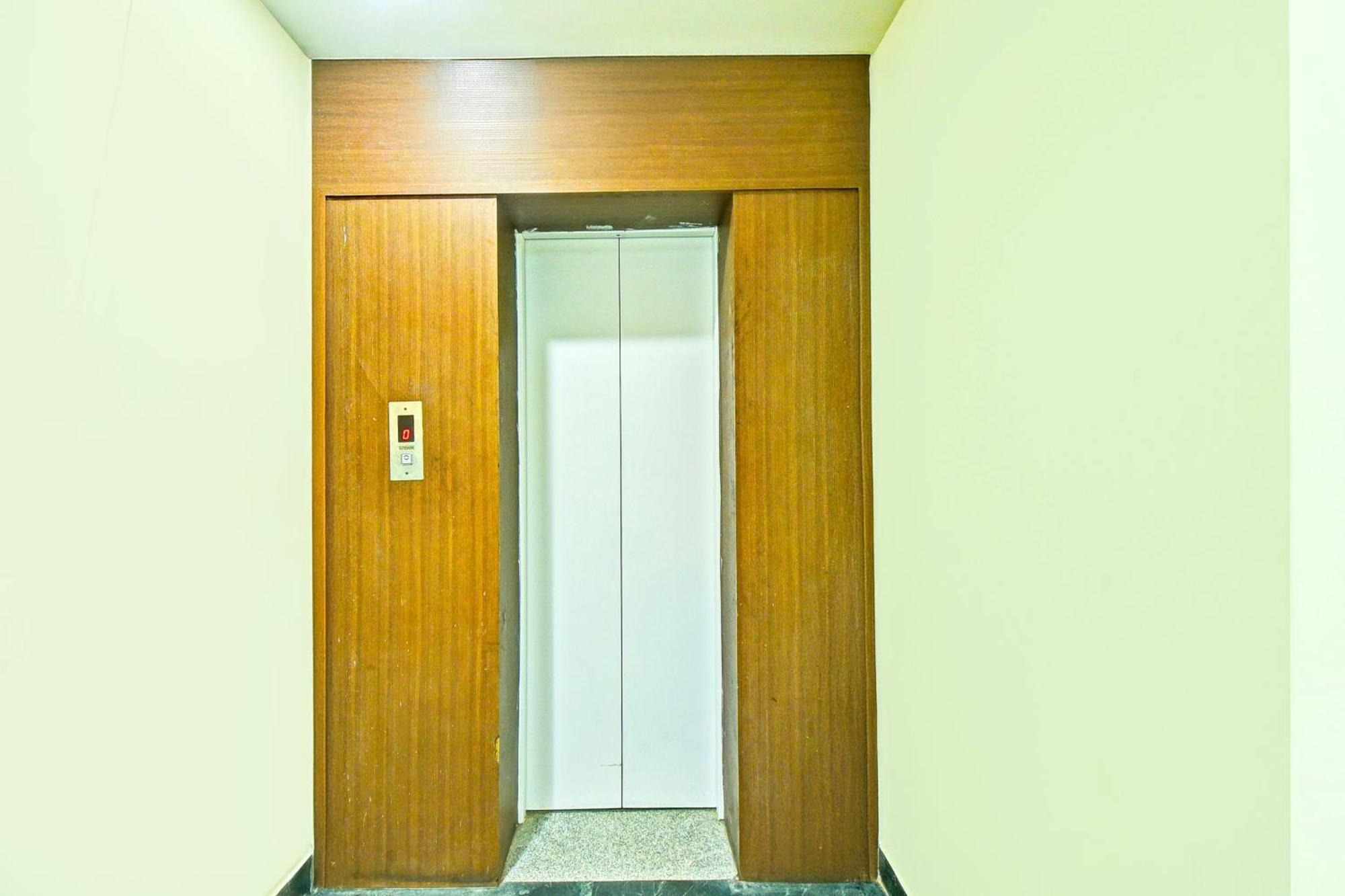 Super Townhouse Amrapali Circle Formerly Hotel Aqua Divisione di Divisione di Jaipur Esterno foto
