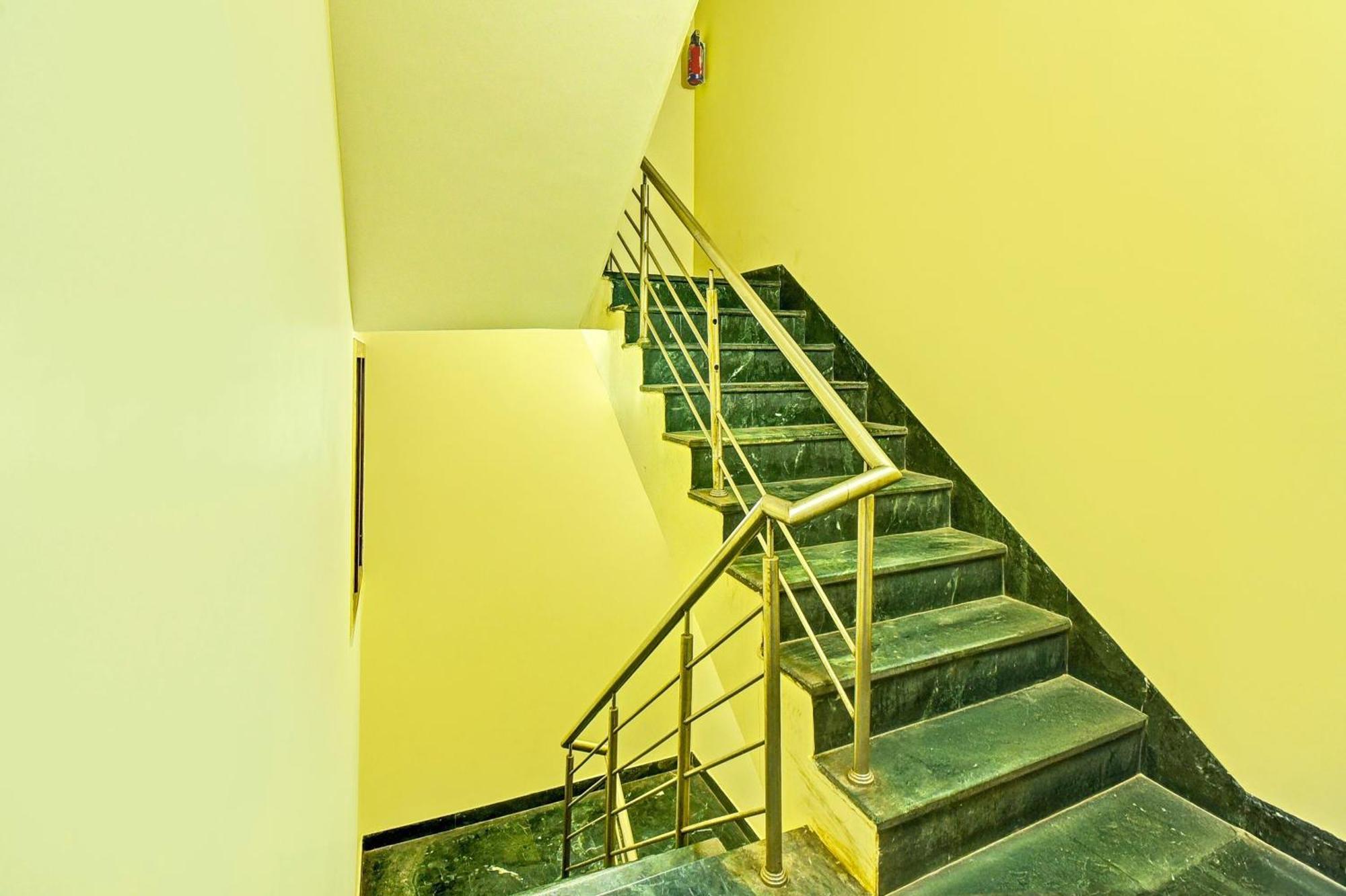 Super Townhouse Amrapali Circle Formerly Hotel Aqua Divisione di Divisione di Jaipur Esterno foto