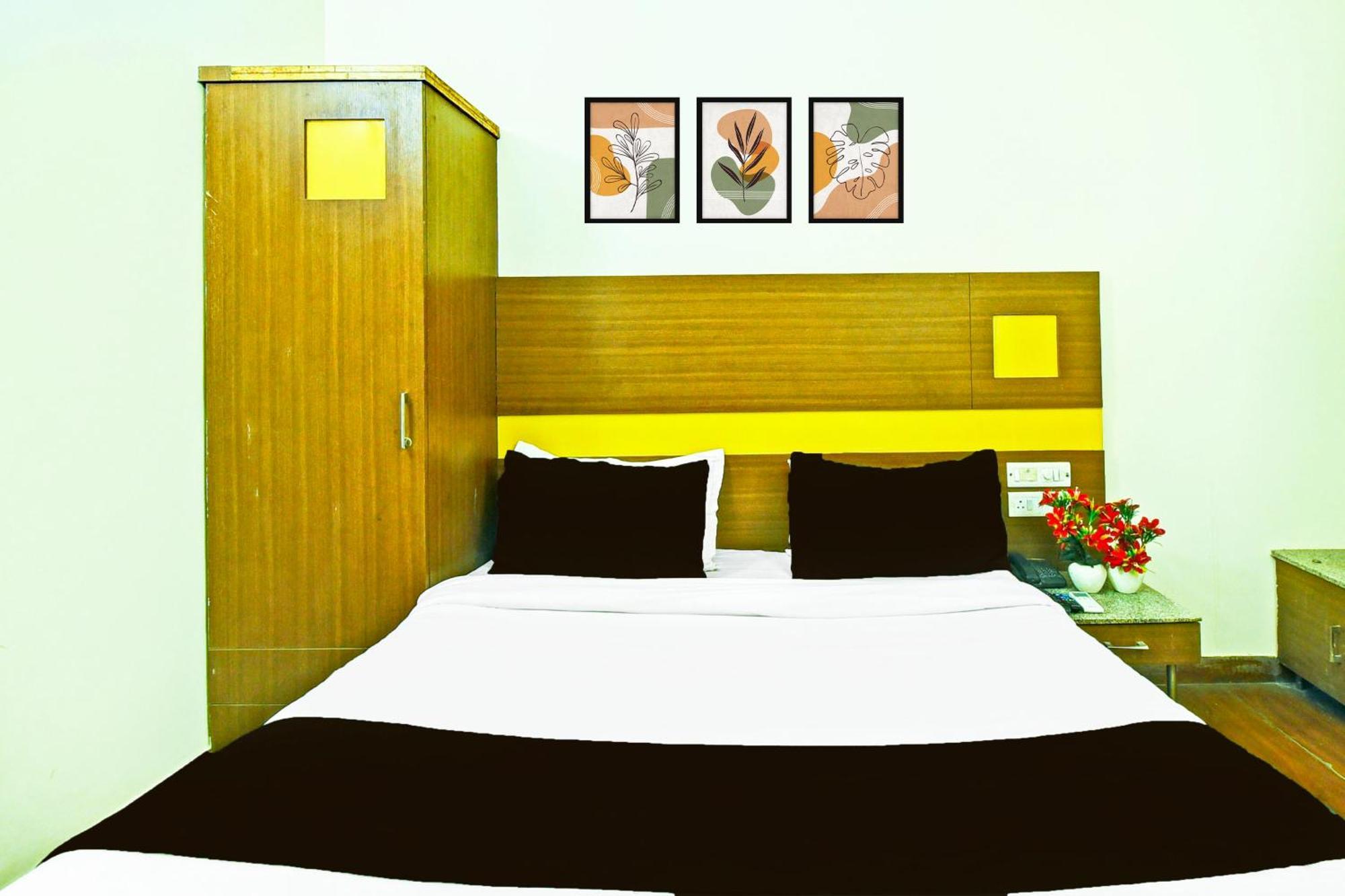 Super Townhouse Amrapali Circle Formerly Hotel Aqua Divisione di Divisione di Jaipur Esterno foto